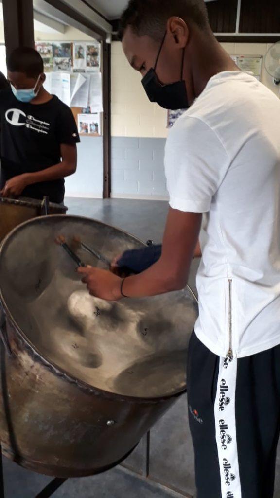 Avant-première du festival OPUS POCUS : le STEEL PAN dans les quartiers de Saint-Paul