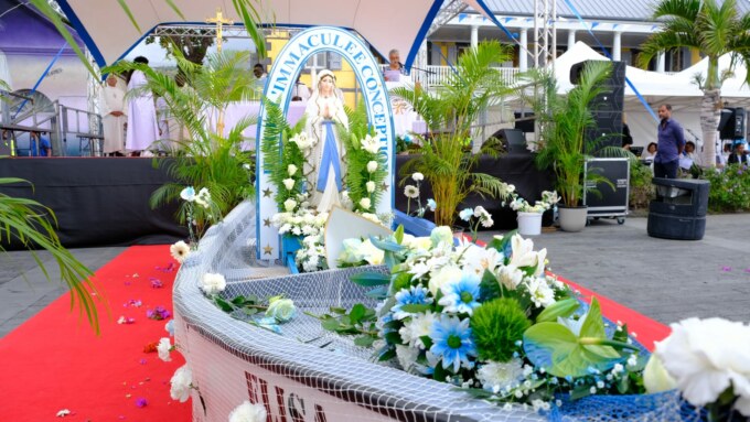 Saint-Paul, berceau du Peuplement de La Réunion, a vécu un moment empreint de recueillement et d’émotion lors de la Fête des Pêcheurs, organisée sur le Débarcadère, ce jeudi 15 août 2024.